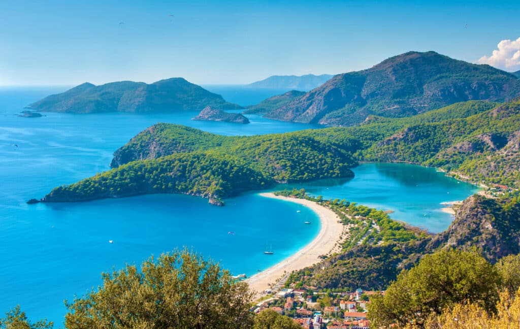 Luftbild des Oludeniz Strands in Antalya, Türkei