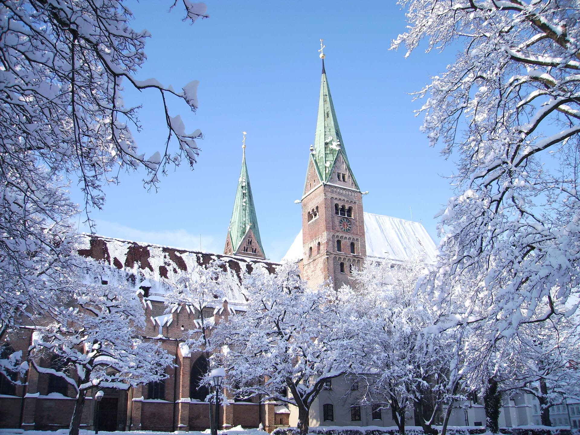 Dom Augsburg im Winter - schlechtes Wetter in Augsburg