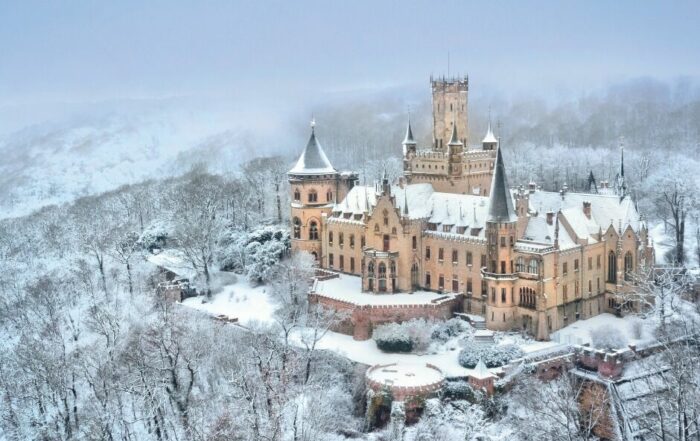 Außenansicht im Winter Schloss Marienburg