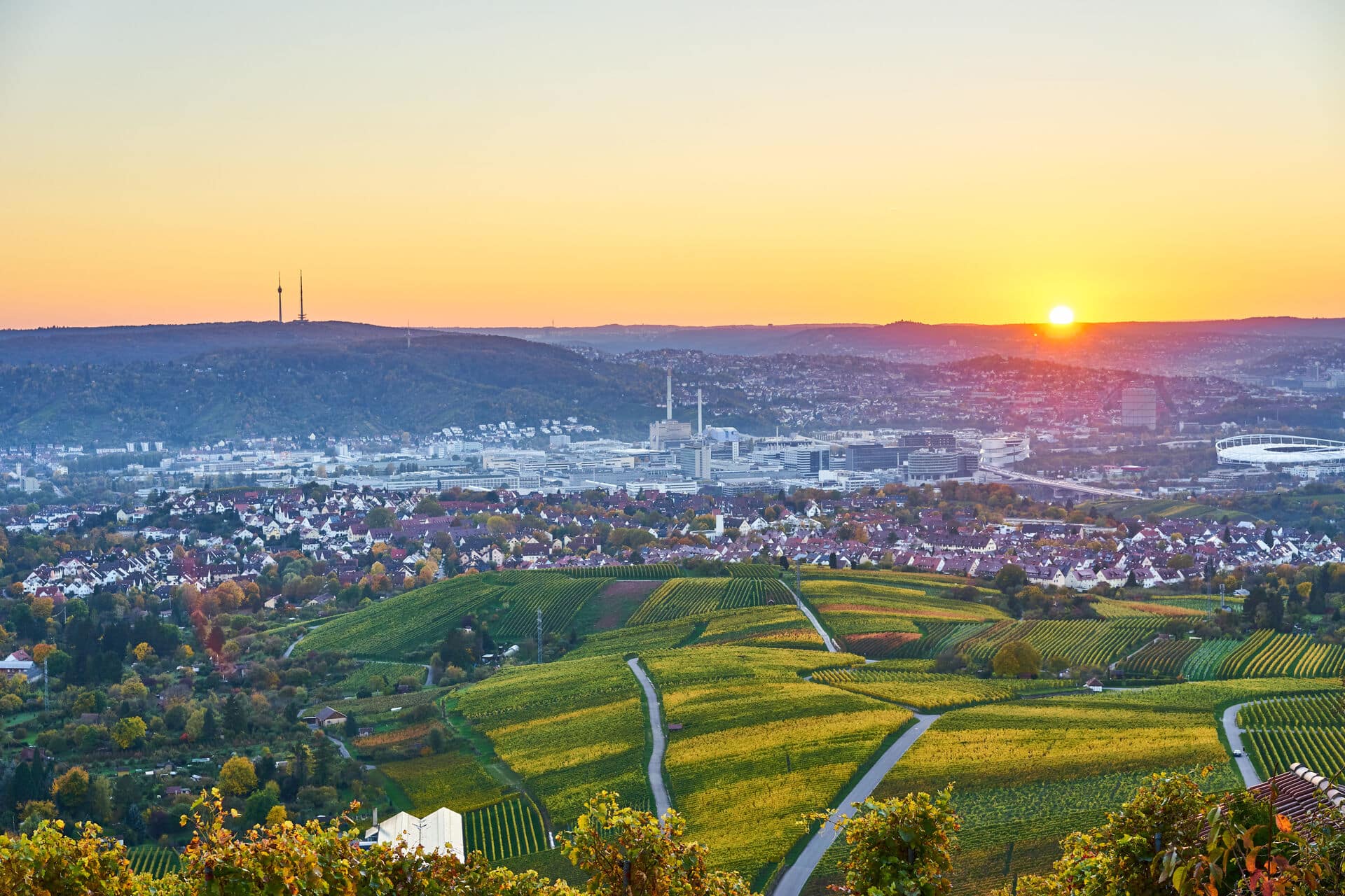Blick auf Stuttgart Bad Cannstatt bei Sonnenuntergang
