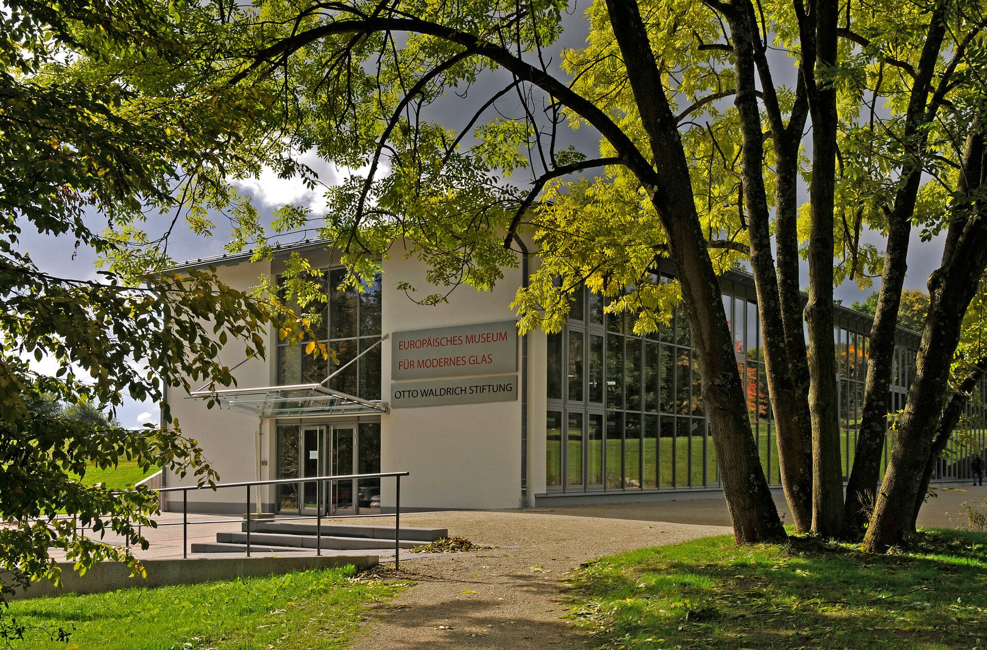 Europäisches Museum für Modernes Glas, Schlosspark Rosenau