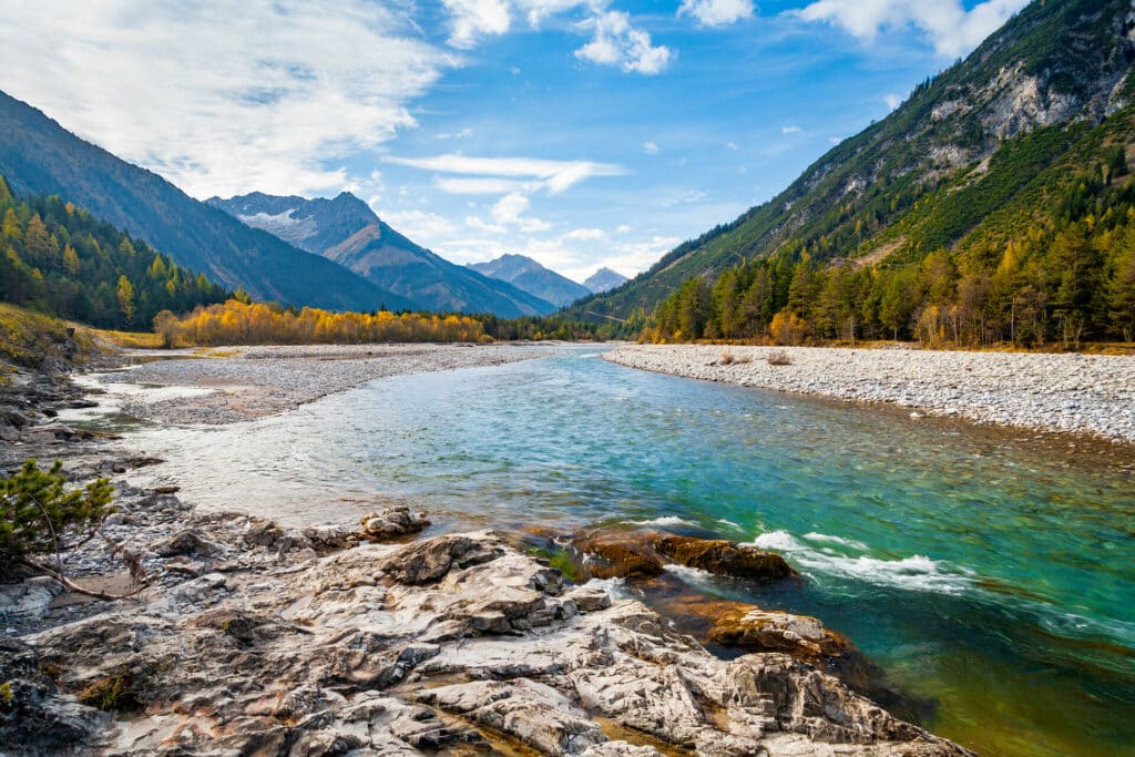 Auf dem Lechradweg von Bayern nach Tirol