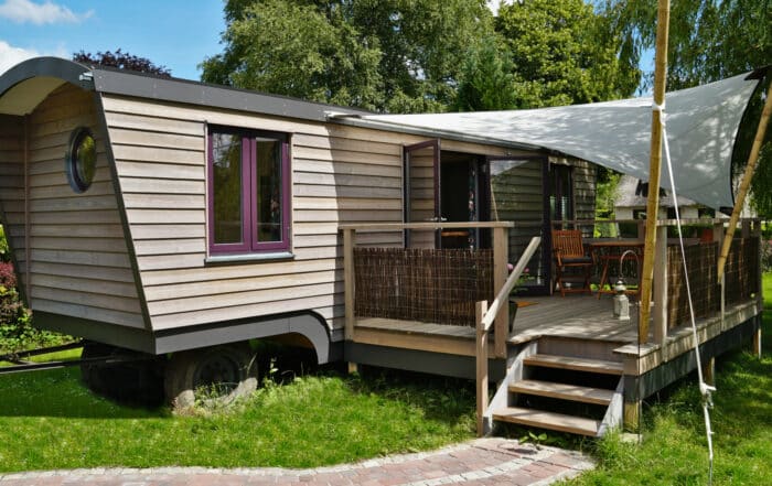 Außenansicht Zirkuswagen NaturNah Hotel