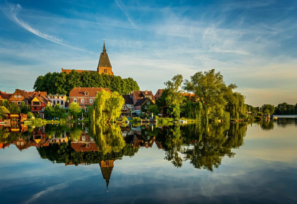 Radfernweg Alte Salzstraße: Radeln auf den Spuren des weißen Goldes