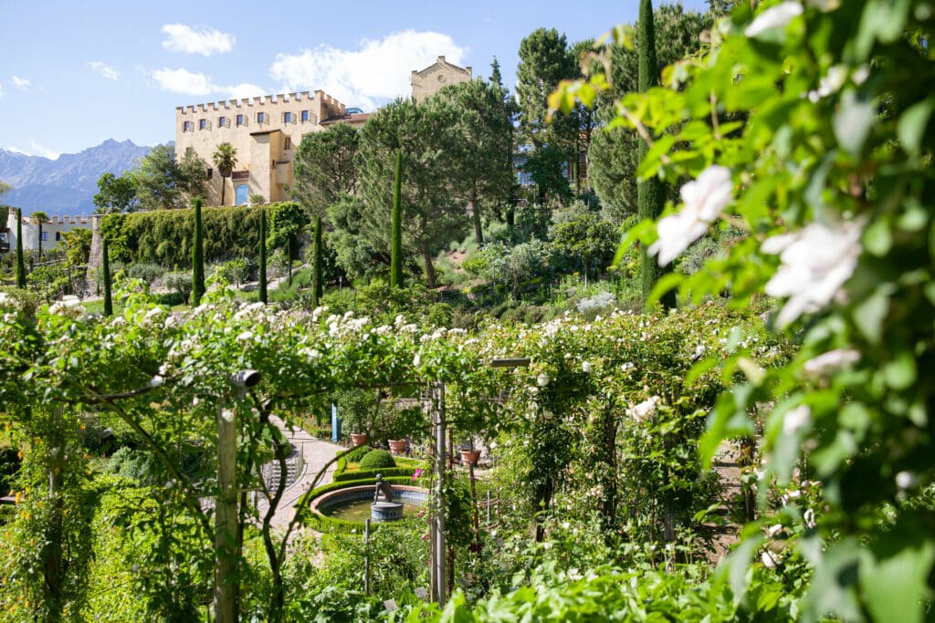 Schloss Trauttmansdorff in Südtirol: Ein blühendes Ausflugsziel