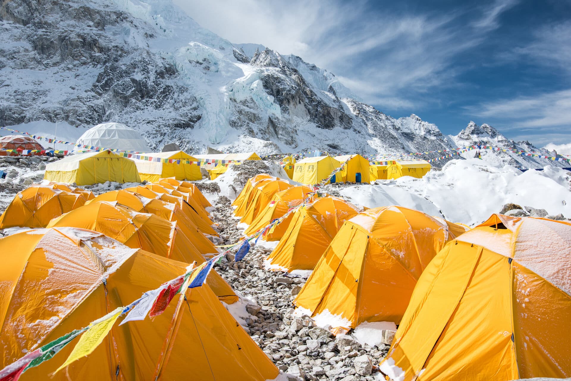Zelte im Mount Everest Basecamp