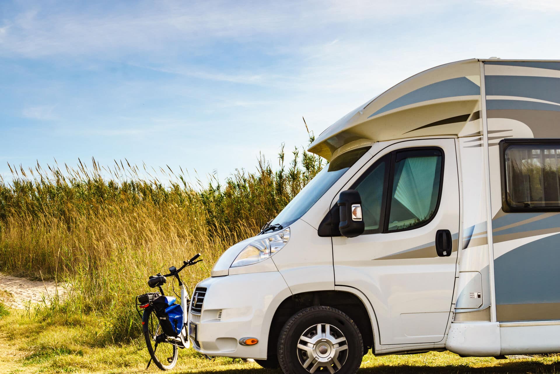 Camper mit Fahrrad