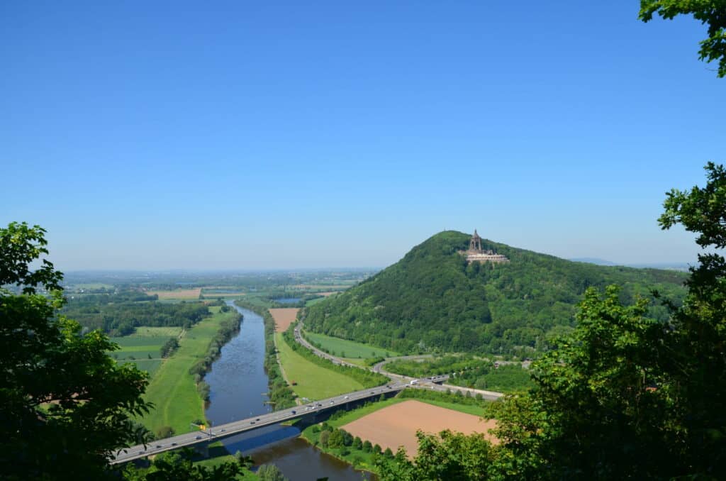 Die schönsten Reiseziele im Weserbergland: Von Sagen, Heilquellen und traumhaften Landschaften